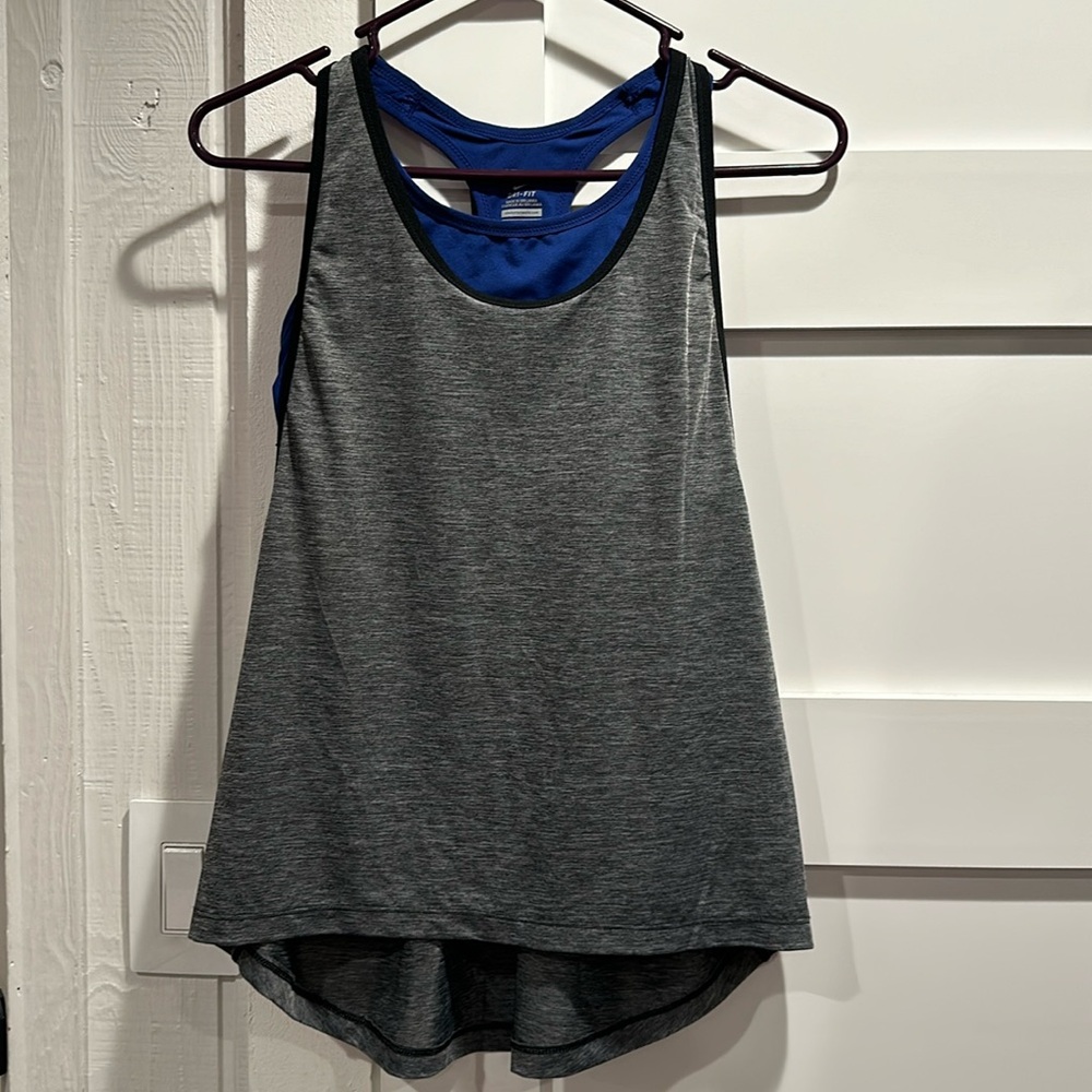 Nike Tank w/Built in Sports Bra